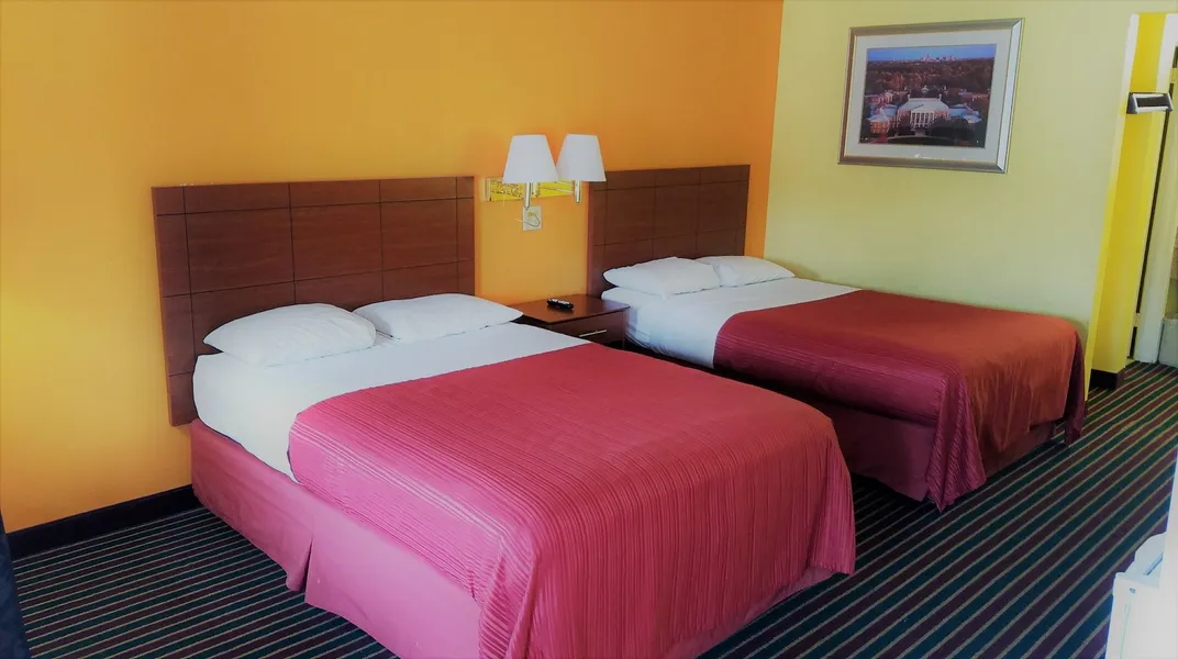 Roadway Inn hotel detail image 6