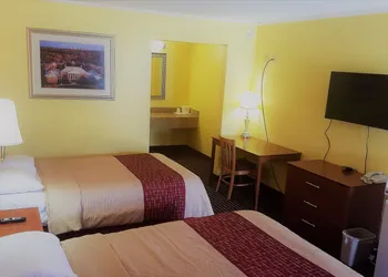Roadway Inn hotel thumbnail 8