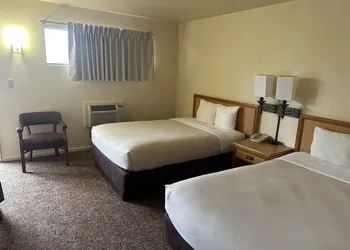 Big Bend Traveler's Inn hotel thumbnail 2