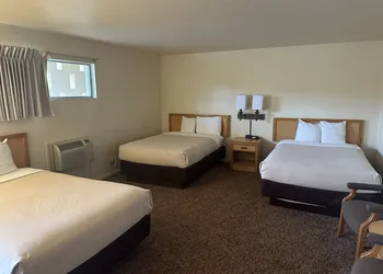 Big Bend Traveler's Inn hotel thumbnail 3