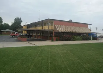 Big Bend Traveler's Inn hotel thumbnail 8