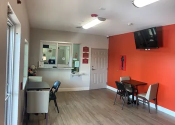 Scottish Inn & Suites - IAH Airport hotel thumbnail 2