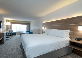 Holiday Inn Express Radcliff-Fort Knox by IHG hotel thumbnail 8
