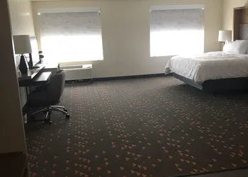 Holiday Inn Hotels and Suites Mount Pleasant by IHG hotel thumbnail 8