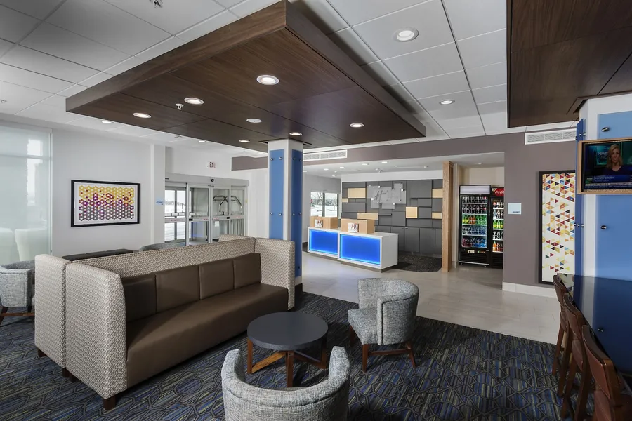Holiday Inn Express & Suites West Des Moines - Jordan Creek by IHG hotel detail image 2