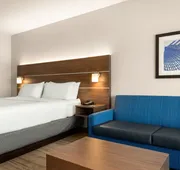 Holiday Inn Express & Suites West Des Moines - Jordan Creek by IHG hotel detail image 7
