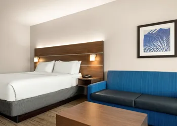 Holiday Inn Express & Suites West Des Moines - Jordan Creek by IHG hotel thumbnail 7