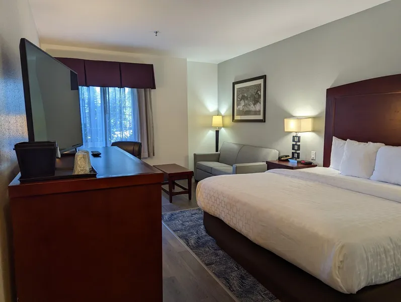 La Quinta Inn & Suites by Wyndham Fort Worth NE Mall hotel detail image 6