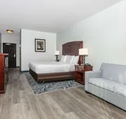 La Quinta Inn & Suites by Wyndham Fort Worth NE Mall hotel detail image 7