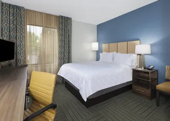 Candlewood Suites Grand Rapids Airport by IHG hotel thumbnail 3