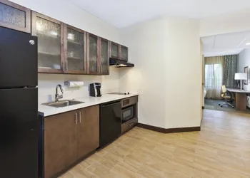 Candlewood Suites Grand Rapids Airport by IHG hotel thumbnail 4