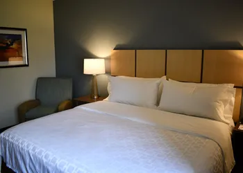 Candlewood Suites Grand Rapids Airport by IHG hotel thumbnail 7