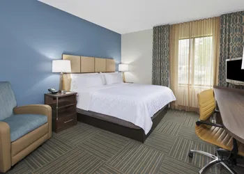 Candlewood Suites Grand Rapids Airport by IHG hotel thumbnail 8