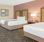 La Quinta Inn & Suites by Wyndham Weatherford OK hotel detail image 5