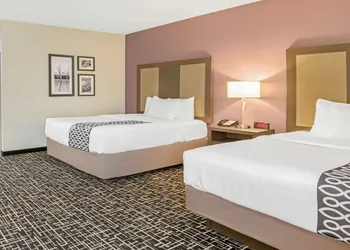 La Quinta Inn & Suites by Wyndham Weatherford OK hotel thumbnail 5