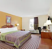 Super 8 by Wyndham Forrest City AR hotel detail image 5