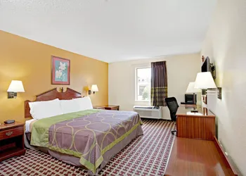 Super 8 by Wyndham Forrest City AR hotel thumbnail 5