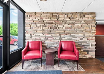 Red Roof Inn Cortland hotel thumbnail 5