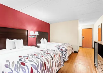 Red Roof Inn Cortland hotel thumbnail 8