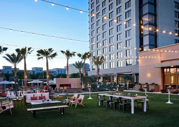 Marriott Irvine Spectrum hotel thumbnail 2