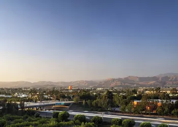 Marriott Irvine Spectrum hotel thumbnail 7