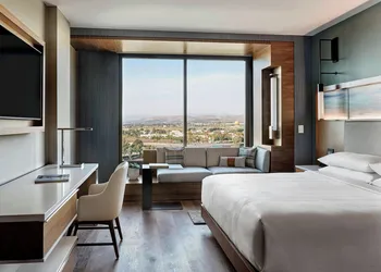 Marriott Irvine Spectrum hotel thumbnail 8