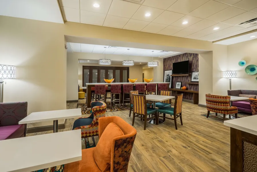 Hampton Inn Newport hotel detail image 2
