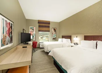 Hampton Inn Newport hotel thumbnail 8