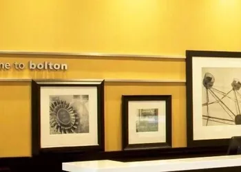 Hampton Inn & Suites by Hilton Bolton hotel thumbnail 2