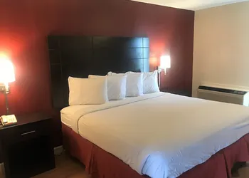 Red Roof Inn & Suites San Angelo hotel thumbnail 6