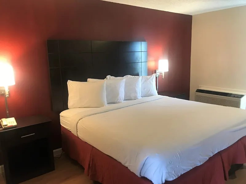 Red Roof Inn & Suites San Angelo hotel detail image 6