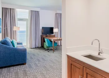 Hampton Inn & Suites Panama City Beach-Beachfront hotel thumbnail 8
