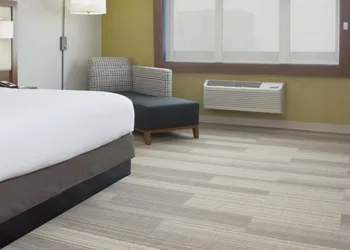 Holiday Inn Express & Suites Tulsa South - Woodland Hills by IHG hotel thumbnail 2