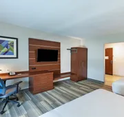 Holiday Inn Express & Suites Tulsa South - Woodland Hills by IHG hotel detail image 4