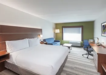 Holiday Inn Express & Suites Tulsa South - Woodland Hills by IHG hotel thumbnail 6