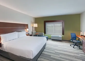 Holiday Inn Express & Suites Tulsa South - Woodland Hills by IHG hotel thumbnail 8