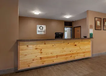 Quality Inn Redgranite hotel thumbnail 3