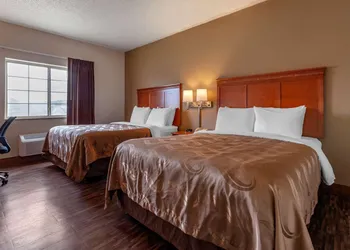 Quality Inn Redgranite hotel thumbnail 8