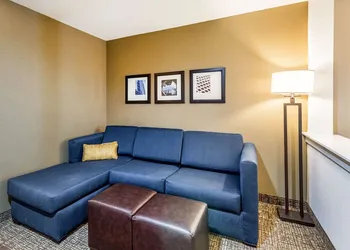 Comfort Suites Channelview - Houston East hotel thumbnail 6