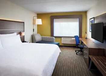 Holiday Inn Express Niagara-On-The-Lake by IHG hotel thumbnail 6
