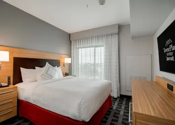 TownePlace Suites Fort Worth University Area/Medical Center hotel thumbnail 5