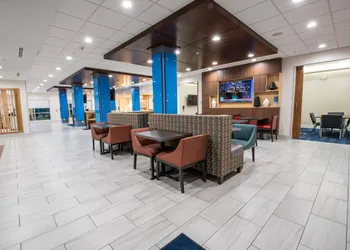 Holiday Inn Express & Suites Lake Charles South Casino Area by IHG hotel thumbnail 5