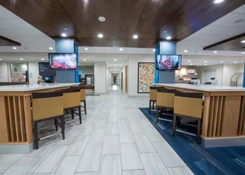Holiday Inn Express & Suites Lake Charles South Casino Area by IHG hotel thumbnail 7