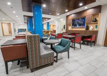Holiday Inn Express & Suites Lake Charles South Casino Area by IHG hotel thumbnail 8