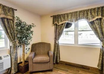 Rodeway Inn Middleboro - Plymouth hotel thumbnail 3