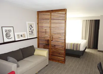 Country Inn & Suites by Radisson Lawrence hotel thumbnail 4