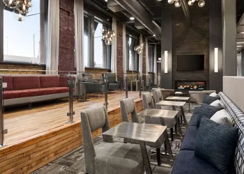 Homewood Suites By Hilton Milwaukee Downtown hotel thumbnail 5