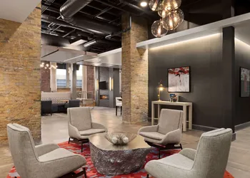 Homewood Suites By Hilton Milwaukee Downtown hotel thumbnail 6