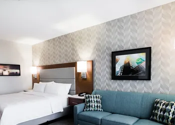 Holiday Inn Calgary South Conference Center by IHG hotel thumbnail 2