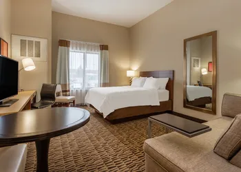 Candlewood Suites Fargo South- Medical Center by IHG hotel thumbnail 3